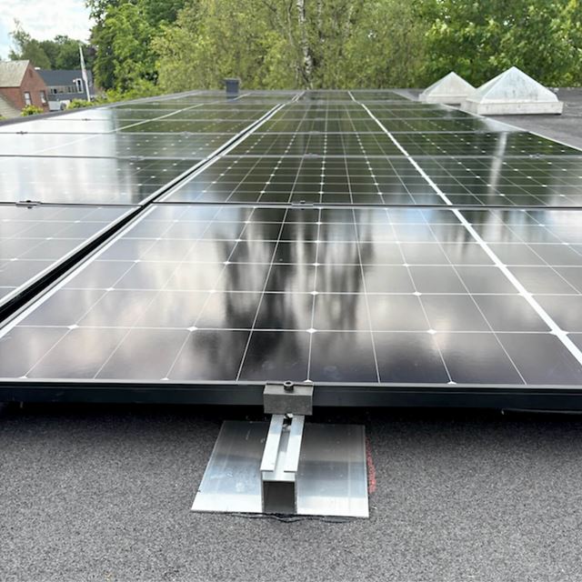Solceller på Sparekassen Danmarks afdeling i Suldrup