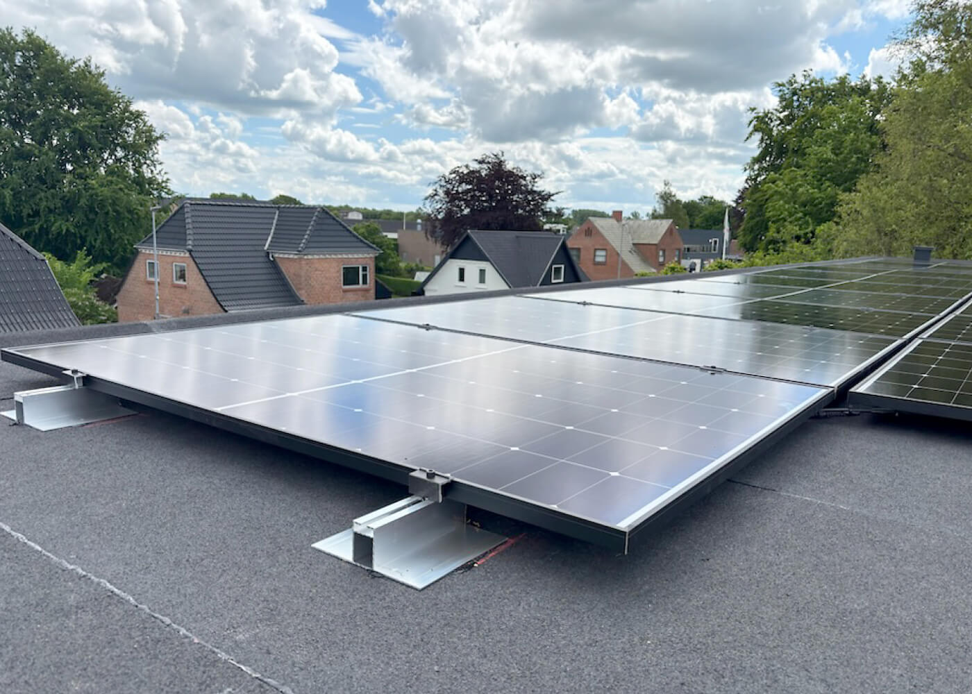 Solceller på Sparekassen Danmarks afdeling i Suldrup